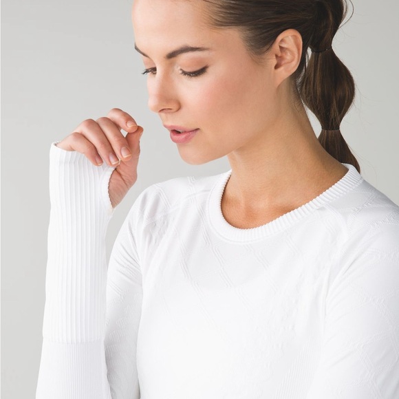 Lululemon Rest Less Textured Long Sleeve Crewneck Tee in Heathered White - Picture 4 of 9